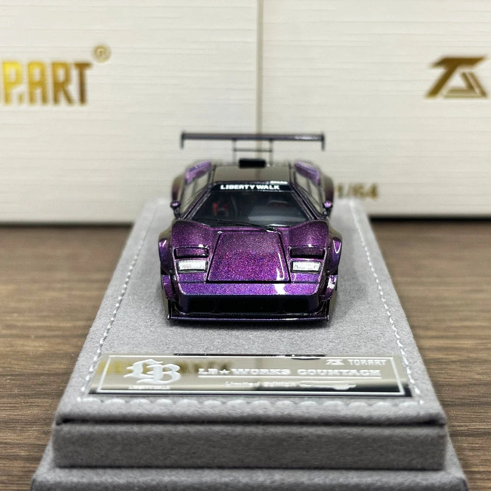 Lamborghini Countach Diecast Car 1:64 Scale – High-end collector's model car