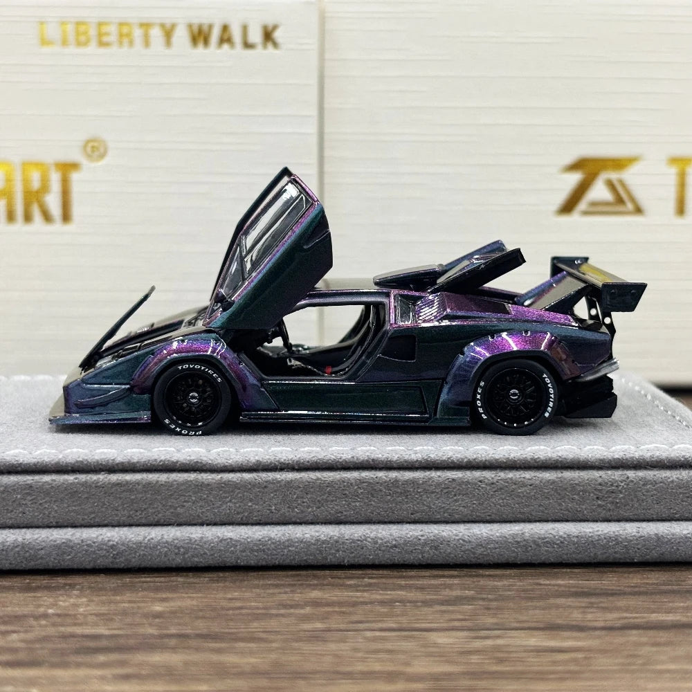 Lamborghini Countach Diecast Car 1:64 Scale – High-end collector's model car